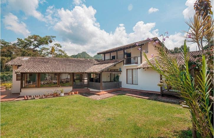 Sede Limoncillo, casa con prado